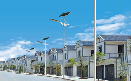 达日太阳能路灯配置与在乡村道路照明中的应用